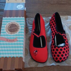 Hot Chocolate Design Ladybug Flats Size 39/US 9🐞